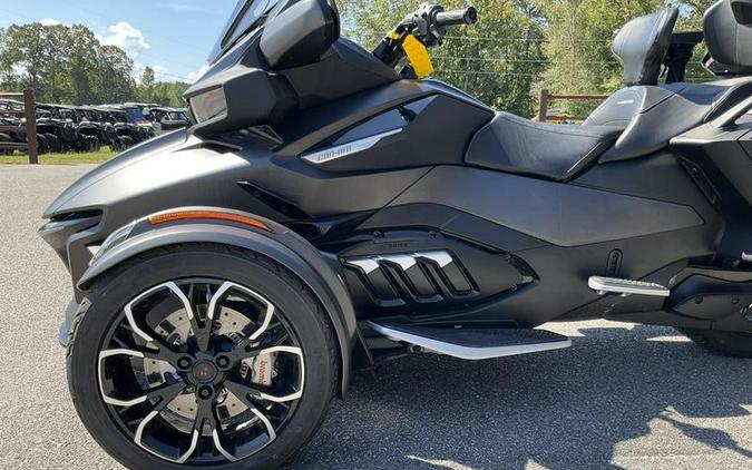 2023 Can-Am® Spyder RT Limited Dark Wheels