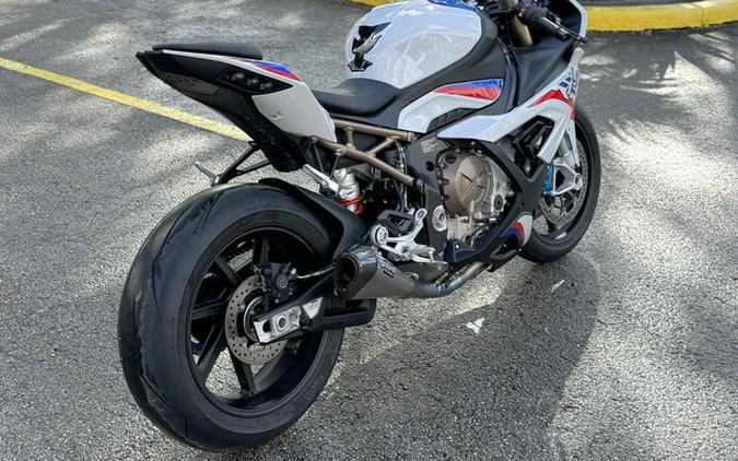 2022 BMW S 1000 RR Light White / Racing Blue / Racing Red