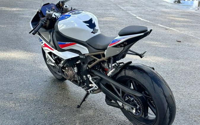 2022 BMW S 1000 RR Light White / Racing Blue / Racing Red