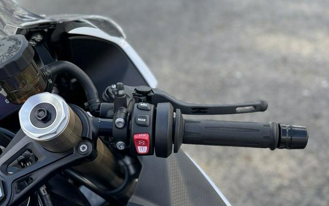 2022 BMW S 1000 RR Light White / Racing Blue / Racing Red