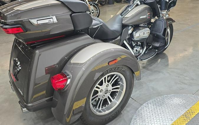 FLHTCUTG 2023 Tri Glide® Ultra