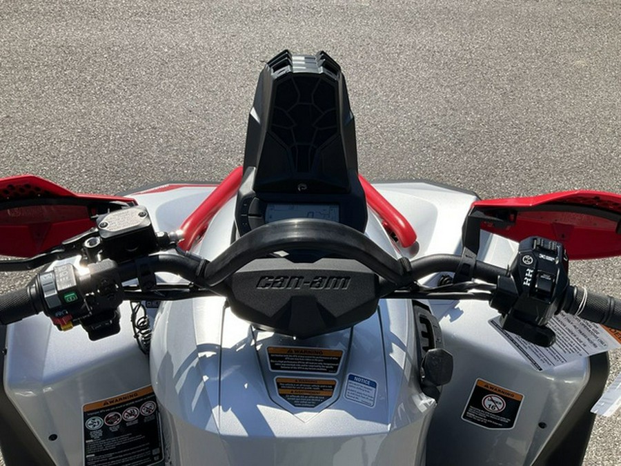 2026 Can-Am Renegade X Mr 1000 R Hyper Silver & Legion Red