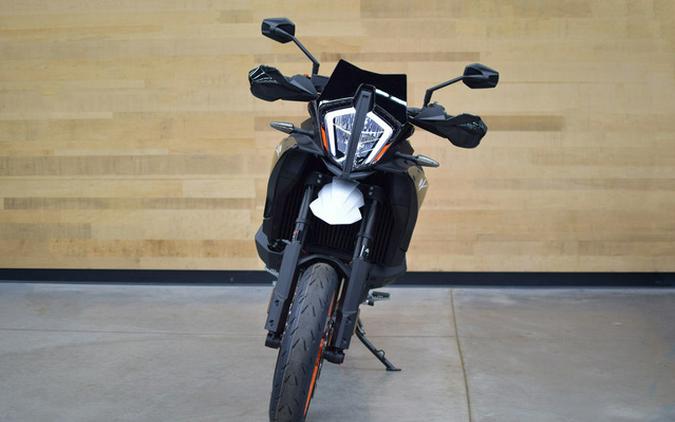 2024 KTM 890 SMT