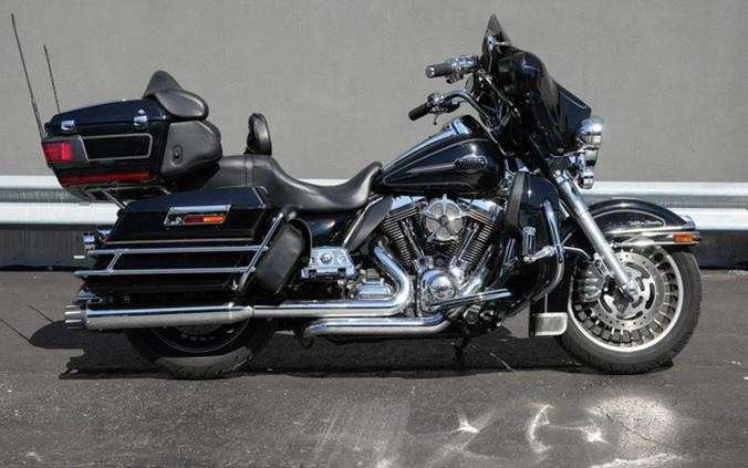 2011 Harley-Davidson FLHTCU - Ultra Classic Electra Glide
