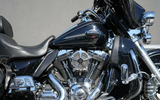 2011 Harley-Davidson FLHTCU - Ultra Classic Electra Glide