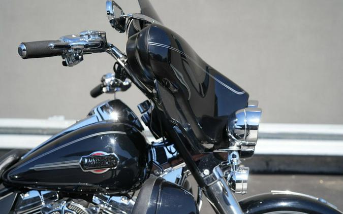 2011 Harley-Davidson FLHTCU - Ultra Classic Electra Glide