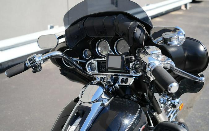 2011 Harley-Davidson FLHTCU - Ultra Classic Electra Glide