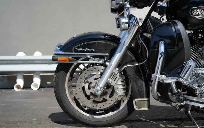 2011 Harley-Davidson FLHTCU - Ultra Classic Electra Glide