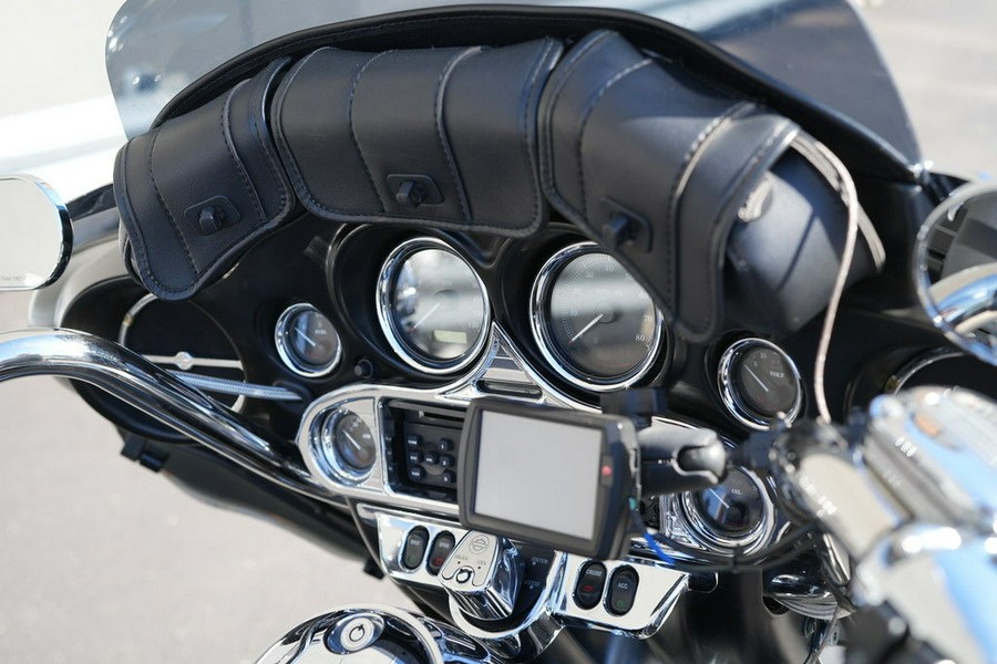 2011 Harley-Davidson FLHTCU - Ultra Classic Electra Glide
