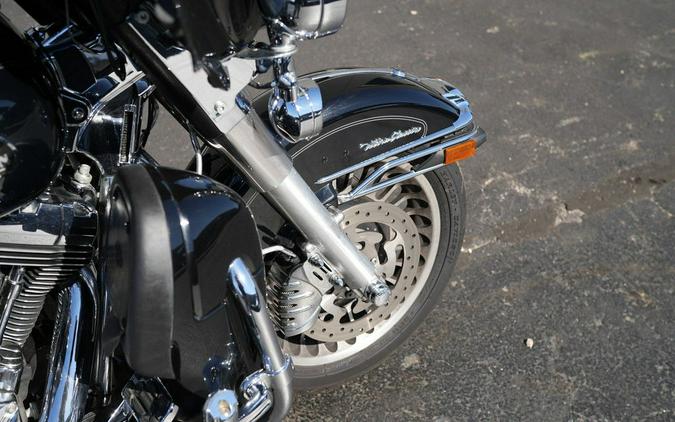2011 Harley-Davidson FLHTCU - Ultra Classic Electra Glide
