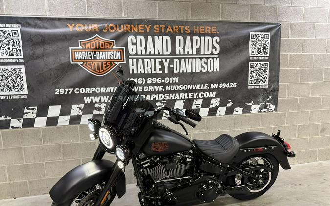 2026 Harley-Davidson® FLHD - Deadwood™