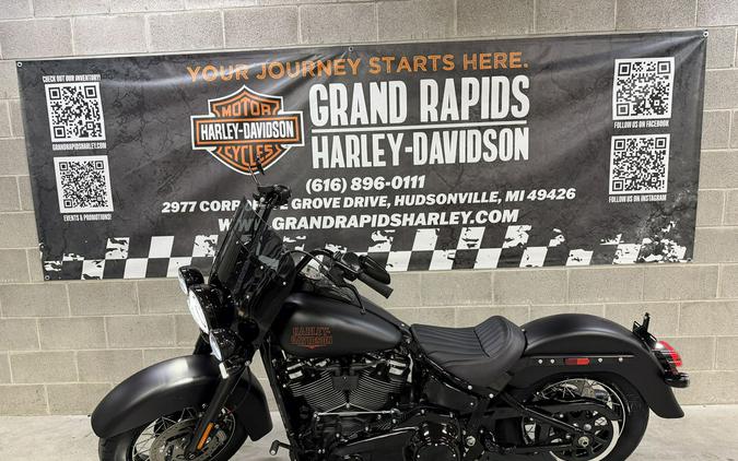 2026 Harley-Davidson® FLHD - Deadwood™