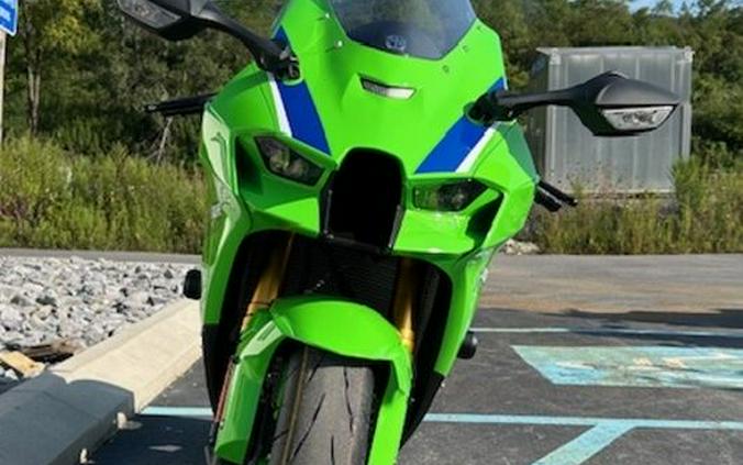 2024 Kawasaki Ninja® ZX™-10R 40th Anniversary Edition ABS