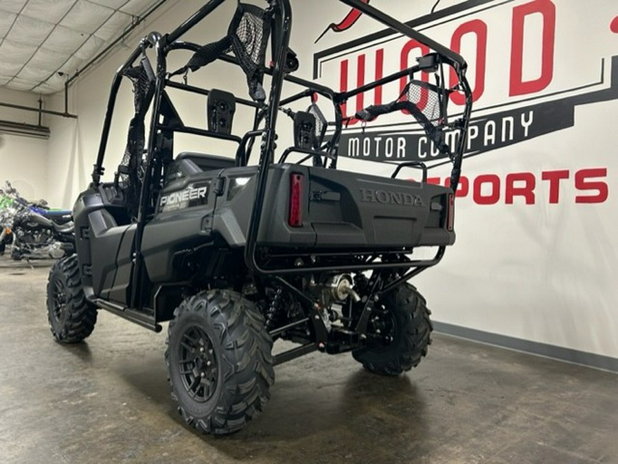 2026 Honda PIONEER 700-4 DELUXE Deluxe - Black Forest Green