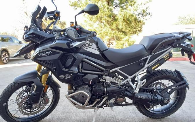 2023 Triumph Tiger 1200 Rally Pro Sapphire Black