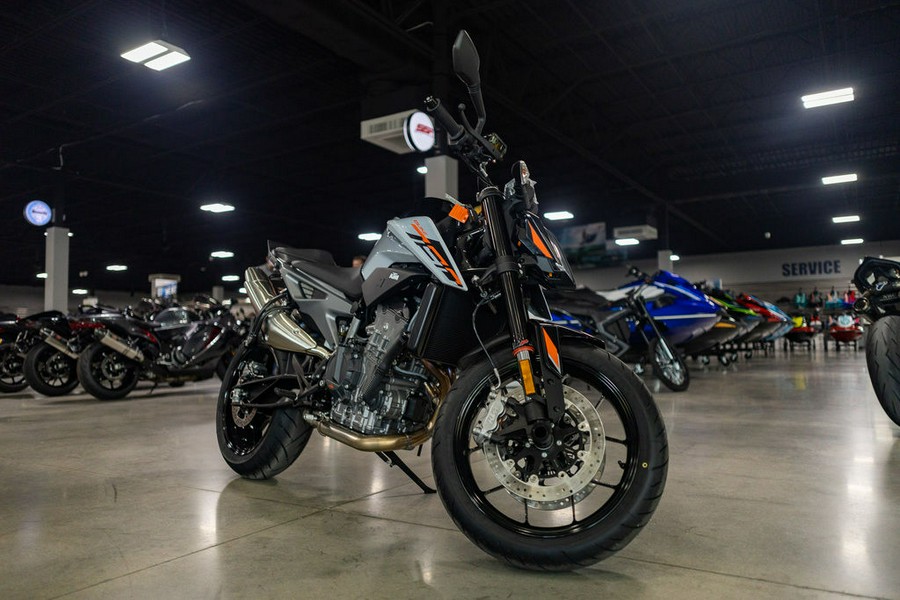 2024 KTM 790 Duke