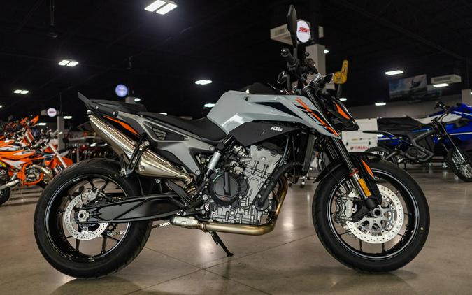 2024 KTM 790 Duke