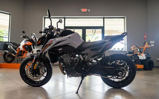 2024 KTM 790 Duke