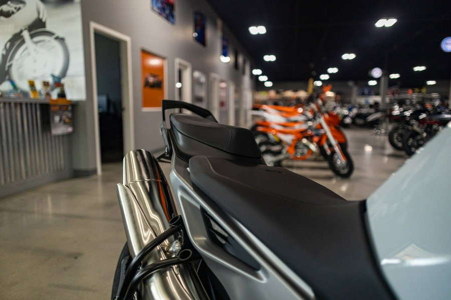 2024 KTM 790 Duke