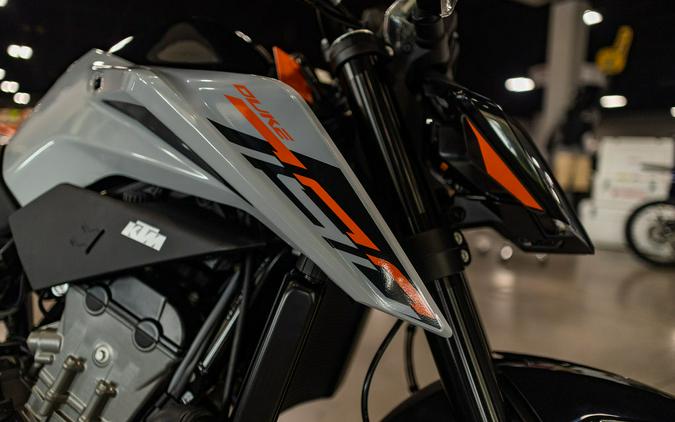 2024 KTM 790 Duke