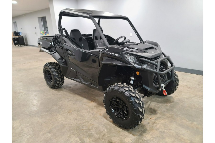 2026 Can-Am Commander XT 700