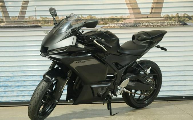 2025 Yamaha YZF-R3