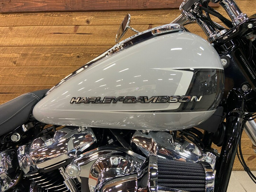 2024 Harley-Davidson® Breakout™ 117 Billiard Gray FXBR