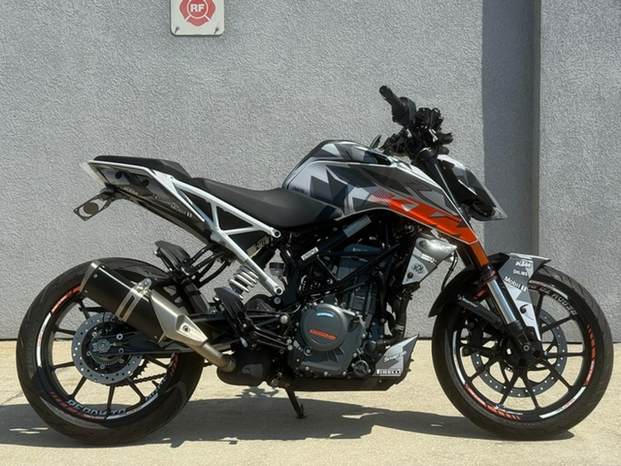 2022 KTM Duke 390