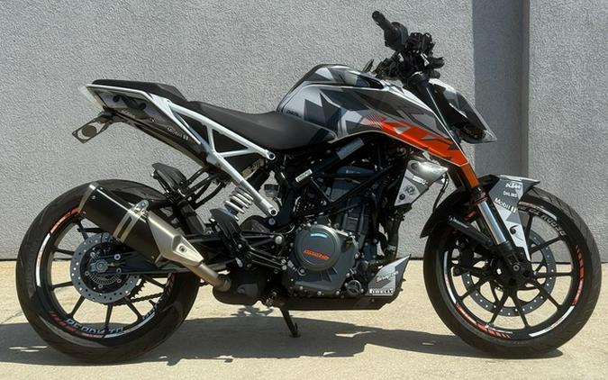 2022 KTM Duke 390
