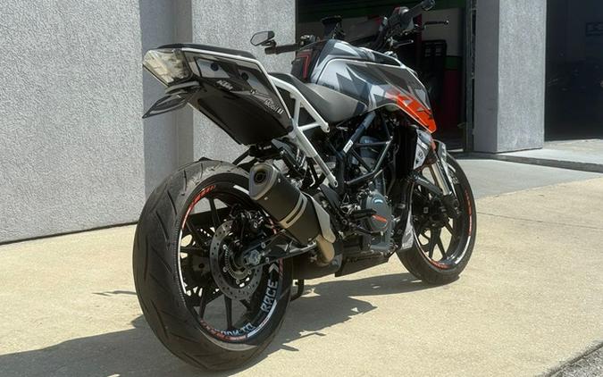 2022 KTM Duke 390
