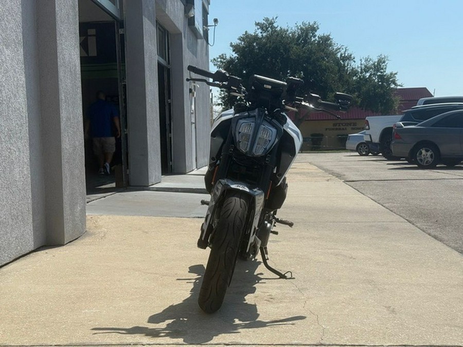 2022 KTM Duke 390