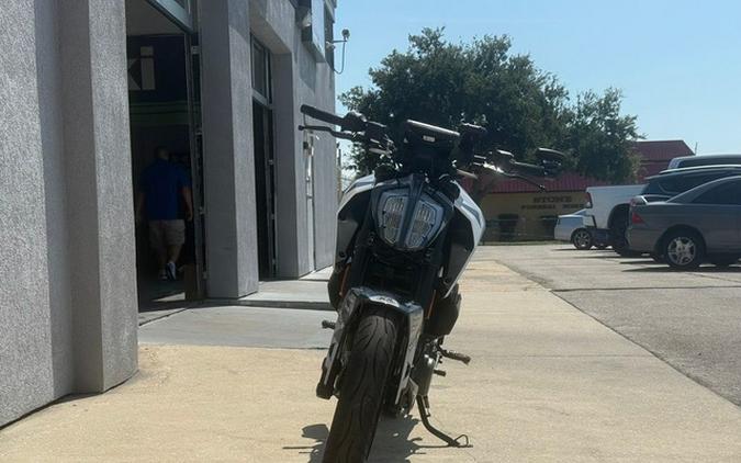 2022 KTM Duke 390