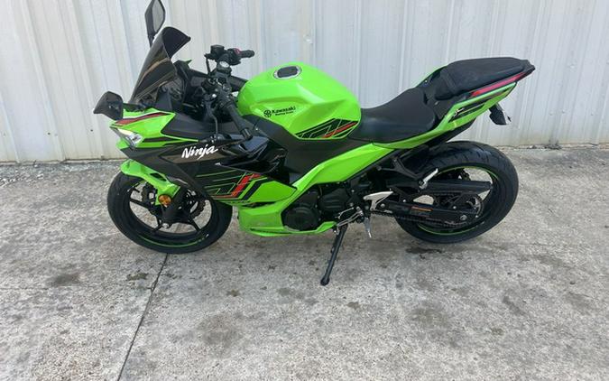 2023 Kawasaki Ninja 400 KRT Edition ABS