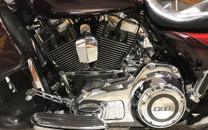 2012 Harley-Davidson® CVO Street Glide - FP8135