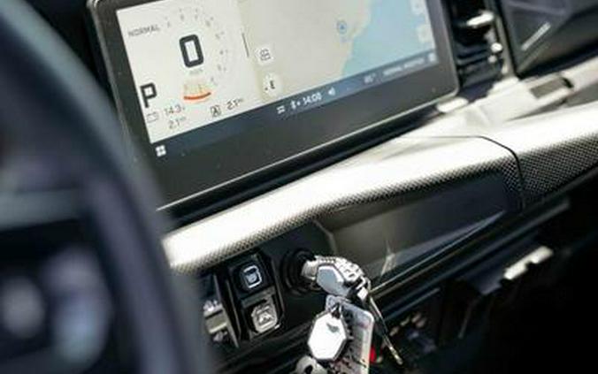 2026 Can-Am® Defender MAX Limited HD11
