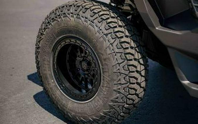 2026 Can-Am® Defender MAX Limited HD11
