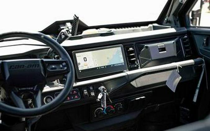 2026 Can-Am® Defender MAX Limited HD11