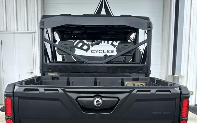 2023 Can-Am® Defender MAX HD7