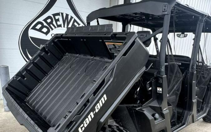 2023 Can-Am® Defender MAX HD7