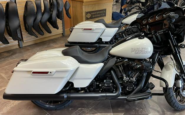 2023 Harley-Davidson Street Glide ST White Sand Pearl