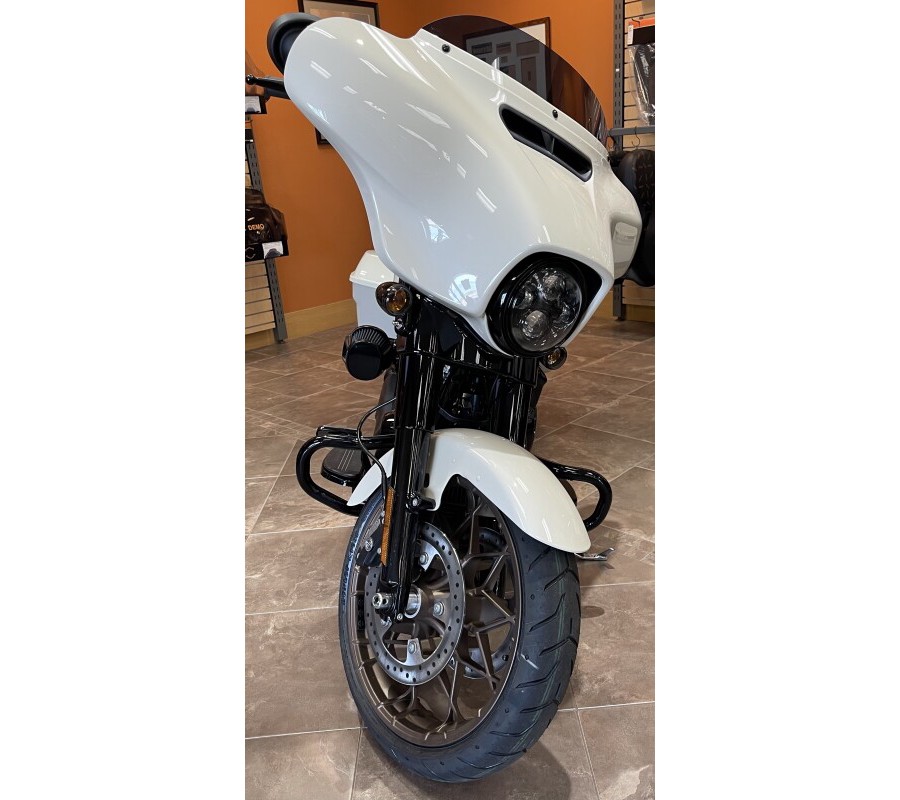 2023 Harley-Davidson Street Glide ST White Sand Pearl