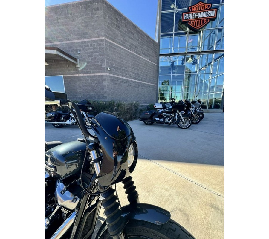 2025 Harley-Davidson® FXBB - Street Bob®