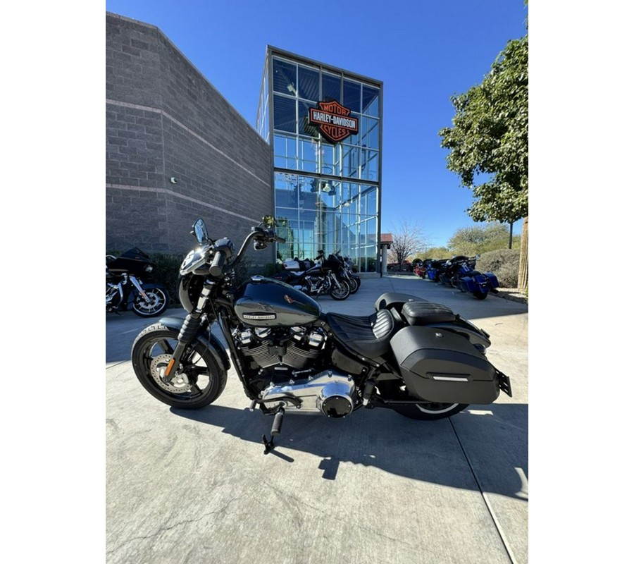 2025 Harley-Davidson® FXBB - Street Bob®