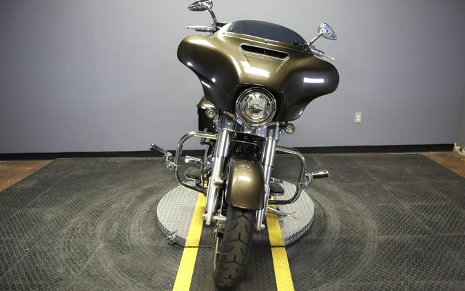 2021 Harley-Davidson Street Glide River Rock Gray