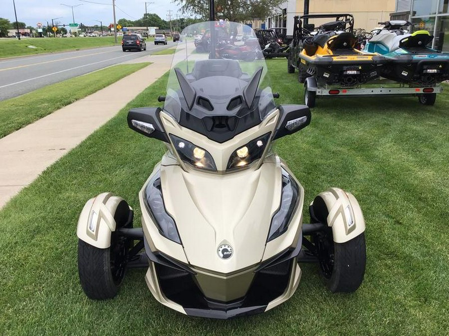 2018 Can-Am® Spyder® RT Limited Dark