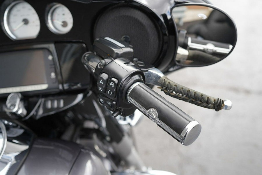 2014 Harley-Davidson FLHXS - Street Glide Special