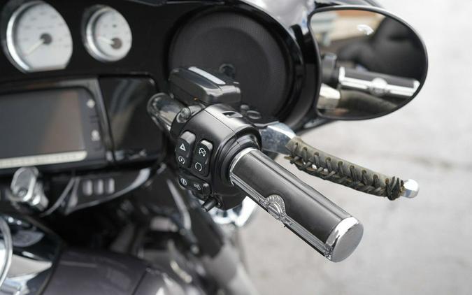 2014 Harley-Davidson FLHXS - Street Glide Special