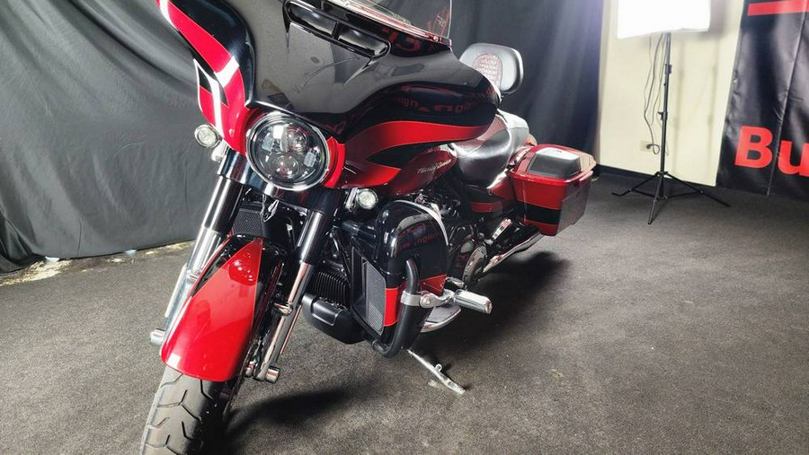 2017 HARLEY-DAVIDSON CVO™ Street Glide® -- FLHXSE - C954762