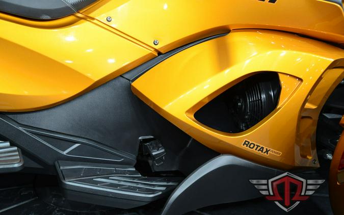 2014 Can-Am Spyder ST-Limited