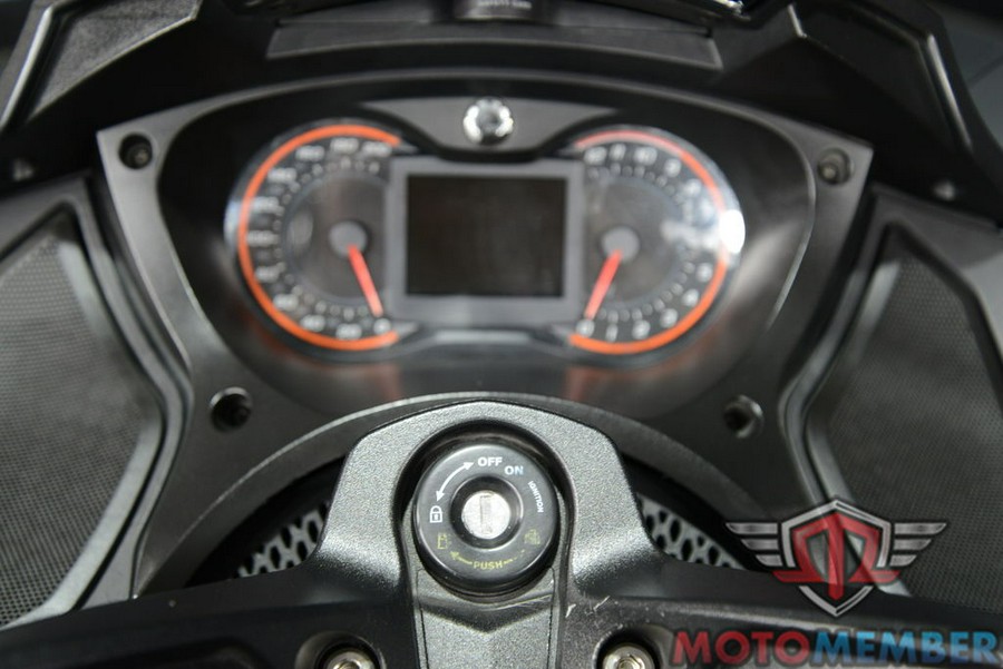 2014 Can-Am Spyder ST-Limited